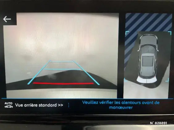 PEUGEOT 2008 II - voiture d'occasion - Photo 14