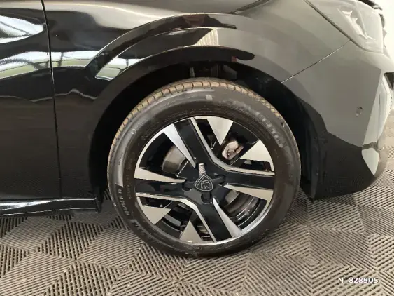 PEUGEOT 208 II - voiture d'occasion - Photo 8