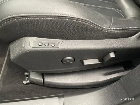 PEUGEOT 5008 II - voiture d'occasion - Photo 31