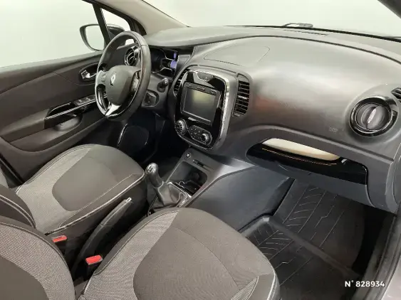 RENAULT CAPTUR - voiture d'occasion - Photo 10