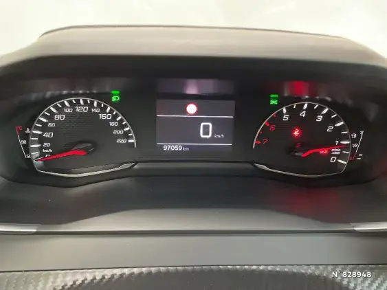 PEUGEOT 2008 II - voiture d'occasion - Photo 12