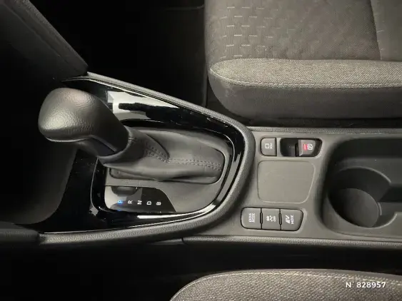 TOYOTA YARIS CROSS I - voiture d'occasion - Photo 26