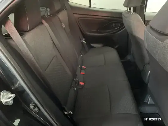 TOYOTA YARIS CROSS I - voiture d'occasion - Photo 11