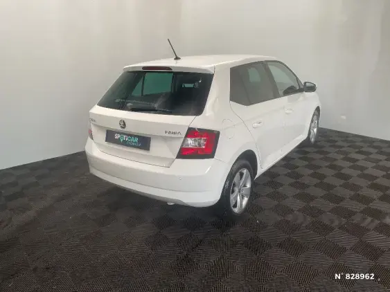 SKODA FABIA III - voiture d'occasion - Photo 4