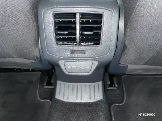 VOLKSWAGEN T-ROC - voiture d'occasion - Photo 27