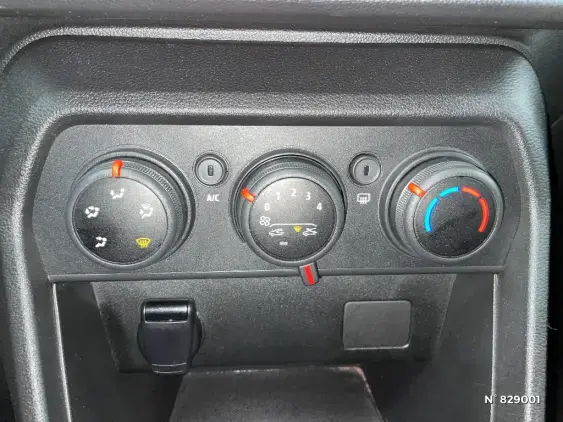DACIA SANDERO III - voiture d'occasion - Photo 26