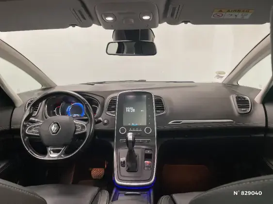 RENAULT SCENIC IV - voiture d'occasion - Photo 9