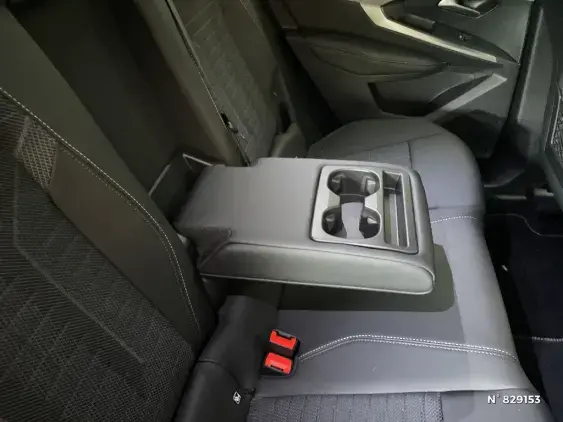 PEUGEOT 3008 III - voiture d'occasion - Photo 27