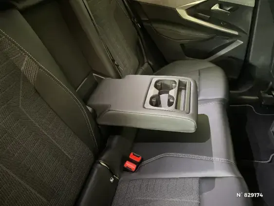 PEUGEOT 3008 III - voiture d'occasion - Photo 27