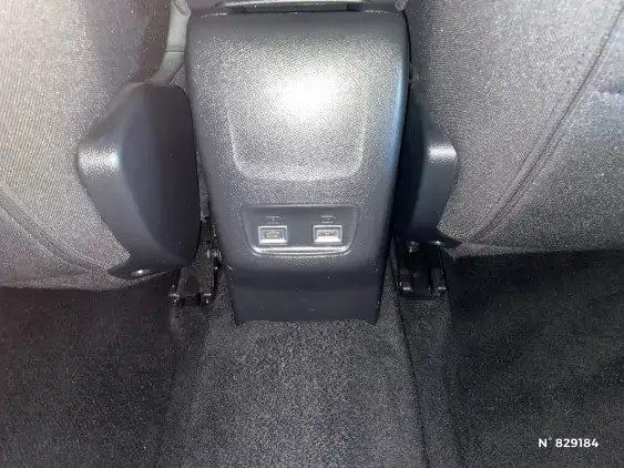 PEUGEOT 208 II - voiture d'occasion - Photo 26