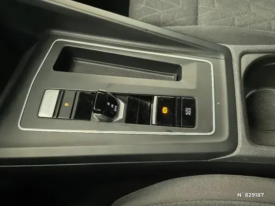 VOLKSWAGEN GOLF VIII - voiture d'occasion - Photo 27