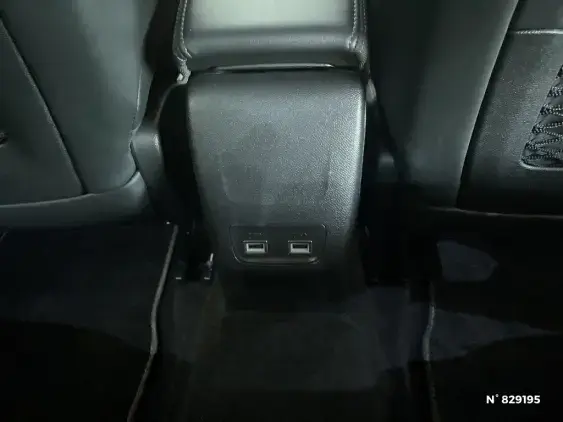 PEUGEOT 208 II - voiture d'occasion - Photo 26