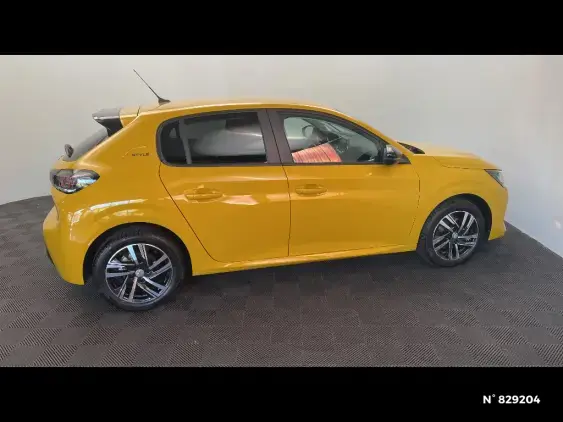 PEUGEOT 208 II - voiture d'occasion - Photo 5