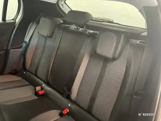 PEUGEOT 208 II - voiture d'occasion - Photo 11