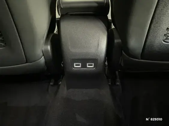 PEUGEOT 2008 II - voiture d'occasion - Photo 26
