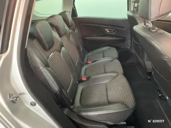 RENAULT SCENIC IV - voiture d'occasion - Photo 11
