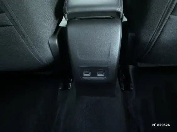 PEUGEOT 2008 II - voiture d'occasion - Photo 25