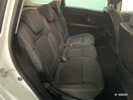 RENAULT SCENIC IV - voiture d'occasion - Photo 11