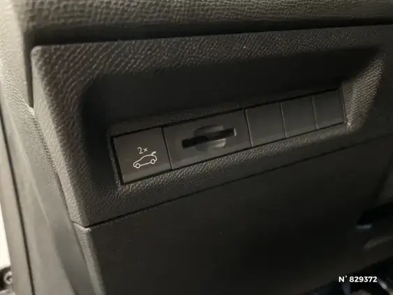 PEUGEOT 408 - voiture d'occasion - Photo 15