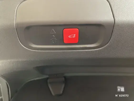 PEUGEOT 408 - voiture d'occasion - Photo 26