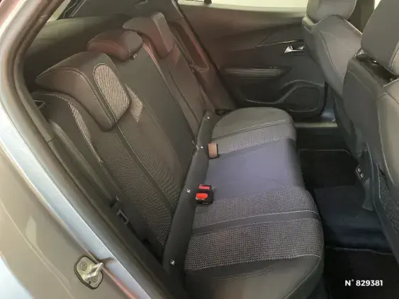 PEUGEOT 2008 II - voiture d'occasion - Photo 11