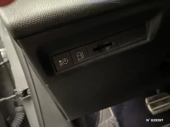 PEUGEOT 308 III - voiture d'occasion - Photo 15