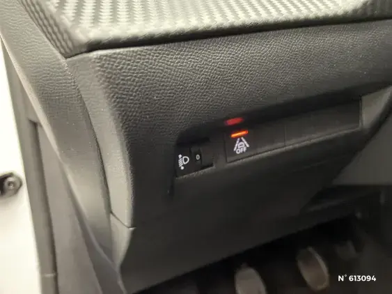 PEUGEOT 208 II - voiture d'occasion - Photo 15