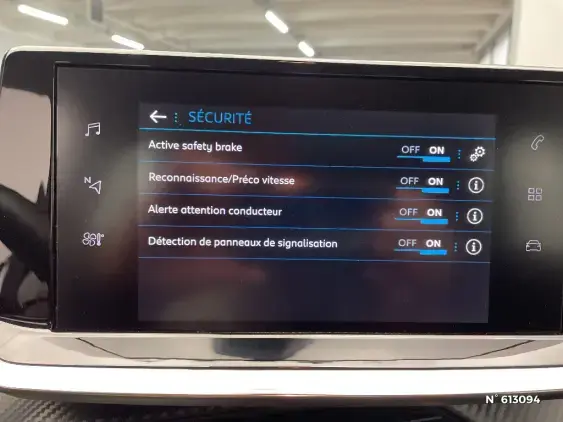 PEUGEOT 208 II - voiture d'occasion - Photo 33