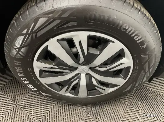 PEUGEOT 2008 II - voiture d'occasion - Photo 8