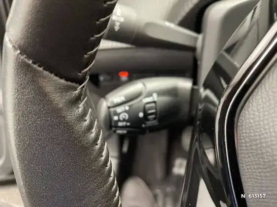 PEUGEOT 2008 II - voiture d'occasion - Photo 26