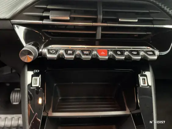 PEUGEOT 2008 II - voiture d'occasion - Photo 29