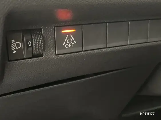 PEUGEOT 208 BUSINESS R II - voiture d'occasion - Photo 15