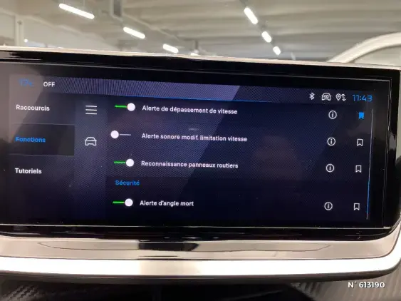 PEUGEOT 2008 II - voiture d'occasion - Photo 33