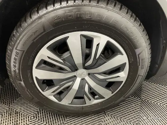 PEUGEOT 2008 II - voiture d'occasion - Photo 8