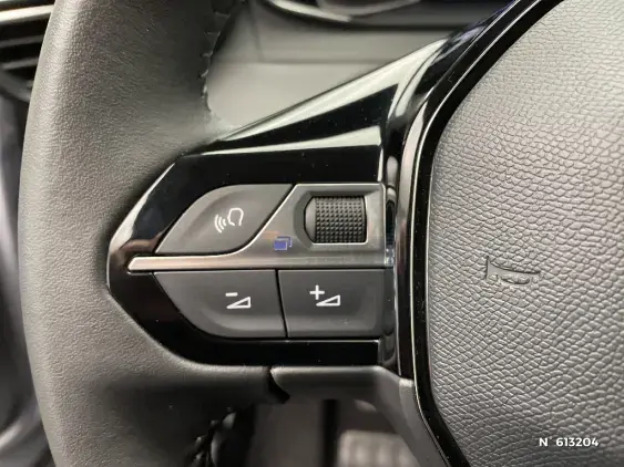 PEUGEOT 2008 II - voiture d'occasion - Photo 27