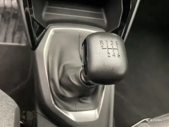 PEUGEOT 2008 II - voiture d'occasion - Photo 29