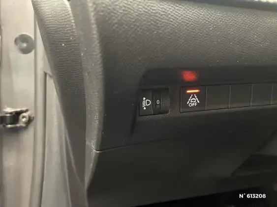 PEUGEOT 208 II - voiture d'occasion - Photo 15