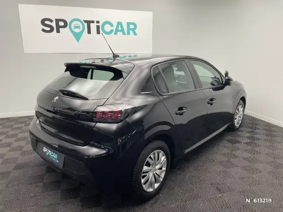 PEUGEOT 208 BUSINESS R II - voiture d'occasion - Photo 4