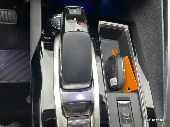 PEUGEOT 3008 II - voiture d'occasion - Photo 30