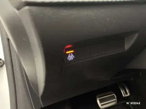 PEUGEOT 208 ELECTRIQUE II - voiture d'occasion - Photo 15