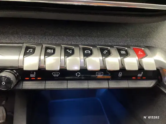 PEUGEOT 3008 II - voiture d'occasion - Photo 30