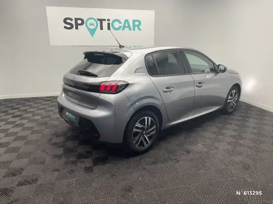 PEUGEOT 208 BUSINESS R II - voiture d'occasion - Photo 4