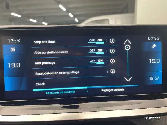 PEUGEOT 208 BUSINESS R II - voiture d'occasion - Photo 32