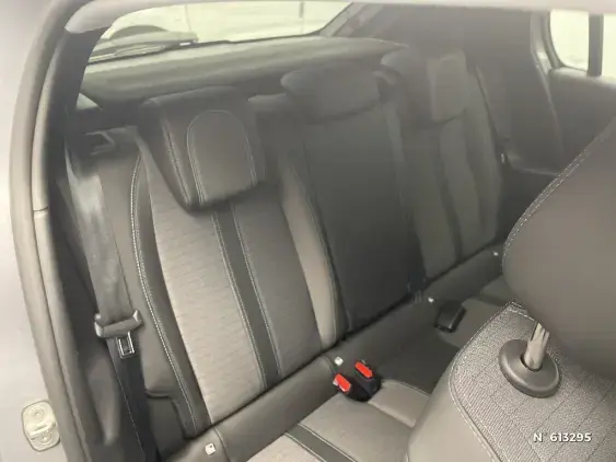 PEUGEOT 208 BUSINESS R II - voiture d'occasion - Photo 11