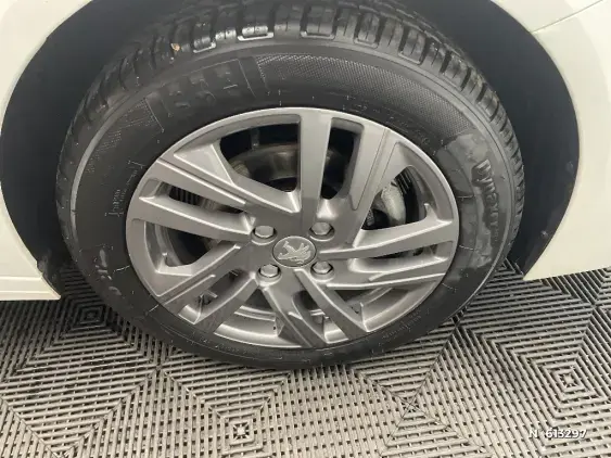 PEUGEOT 208 BUSINESS R II - voiture d'occasion - Photo 8