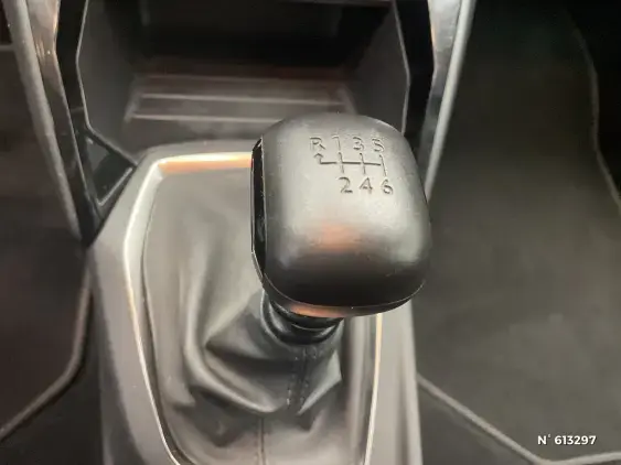 PEUGEOT 208 BUSINESS R II - voiture d'occasion - Photo 29