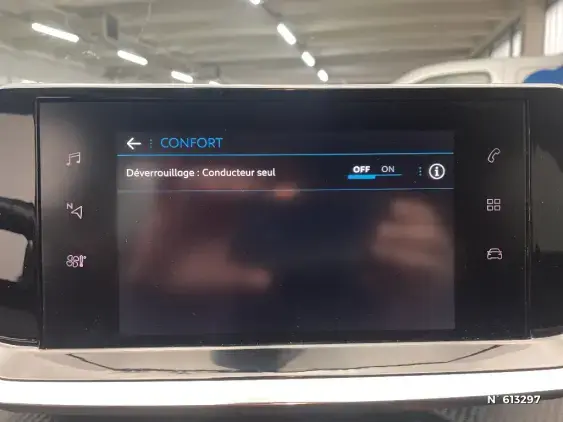 PEUGEOT 208 BUSINESS R II - voiture d'occasion - Photo 35