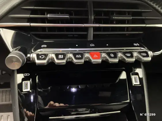 PEUGEOT 2008 II - voiture d'occasion - Photo 31