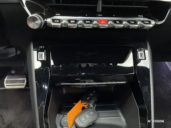 PEUGEOT 2008 II - voiture d'occasion - Photo 29