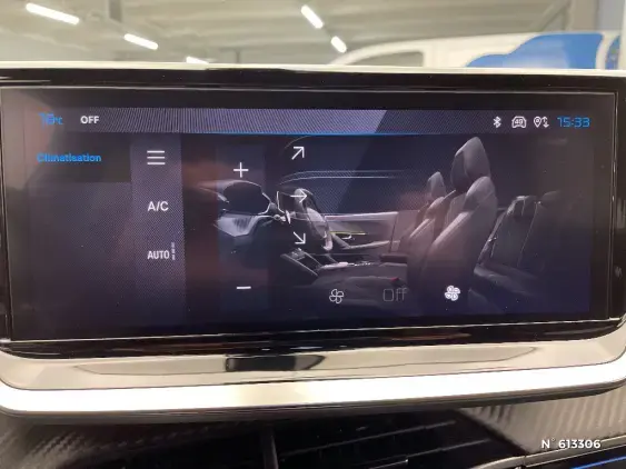 PEUGEOT 2008 II - voiture d'occasion - Photo 30